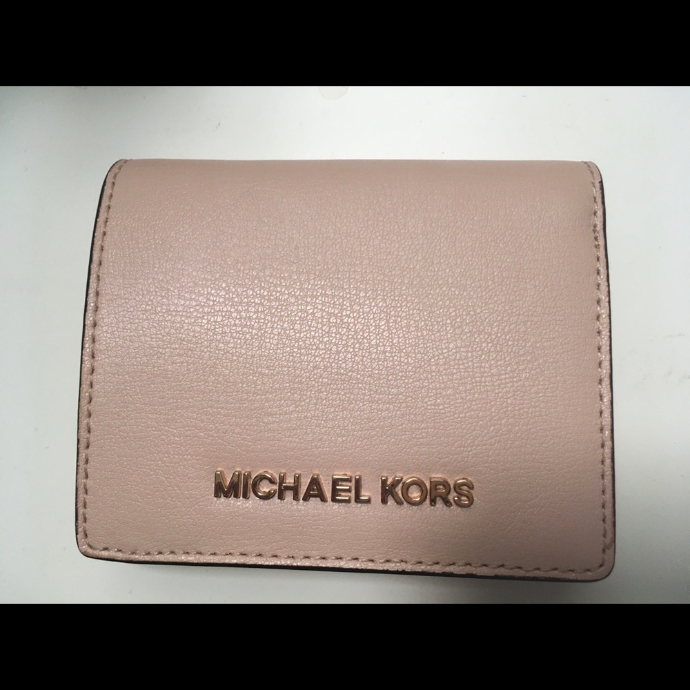 Michael Kors pale pink wallet